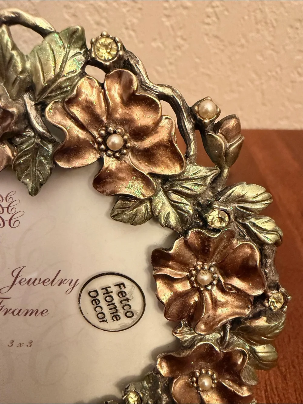 Fetco Home Decor Metal Round Picture Frame Jeweled Floral Design Fits 3x3 Photo